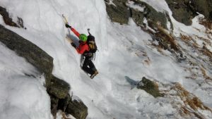 Lori Crowningshield finda "FAT" ice in Damnation Gully