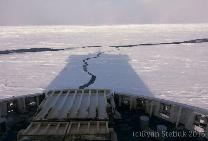 Newfoundland---Boat-ice---Ryan