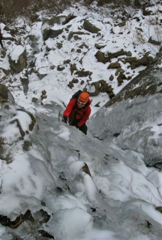 Unprotectable thin ice in King Ravine (Nov. 2011) - early season ice